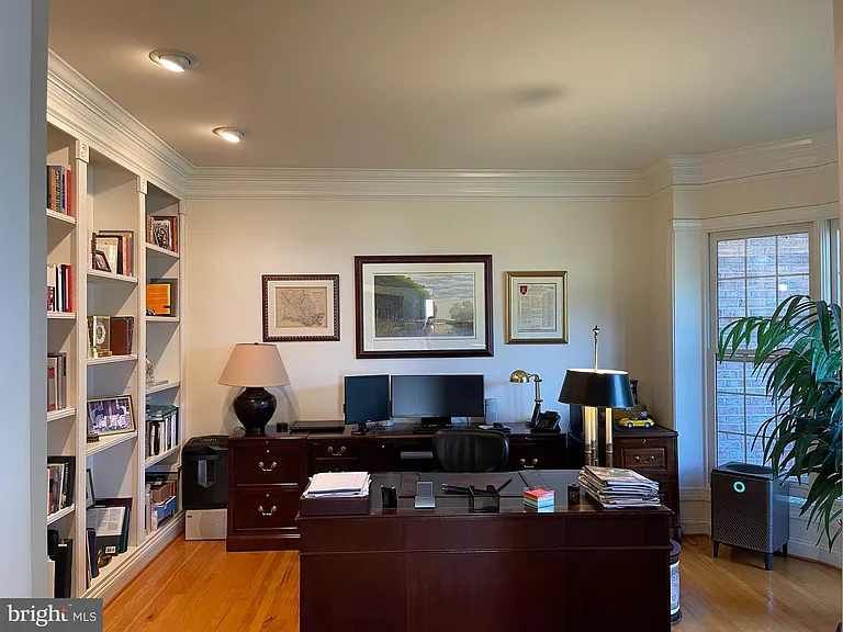 6915 Bonheim Ct — Photo 18