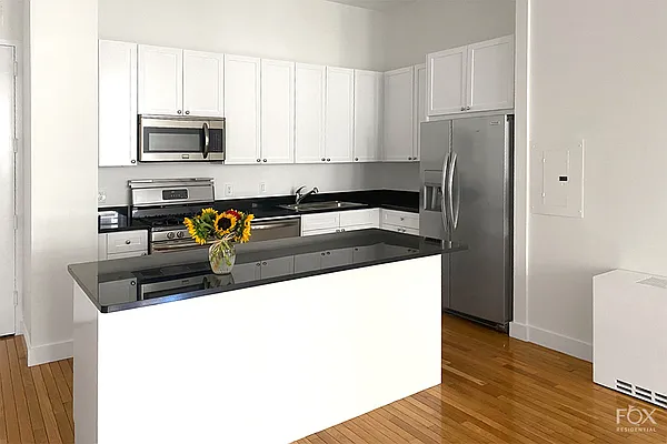 Rented by Fox Residential Group | media 15