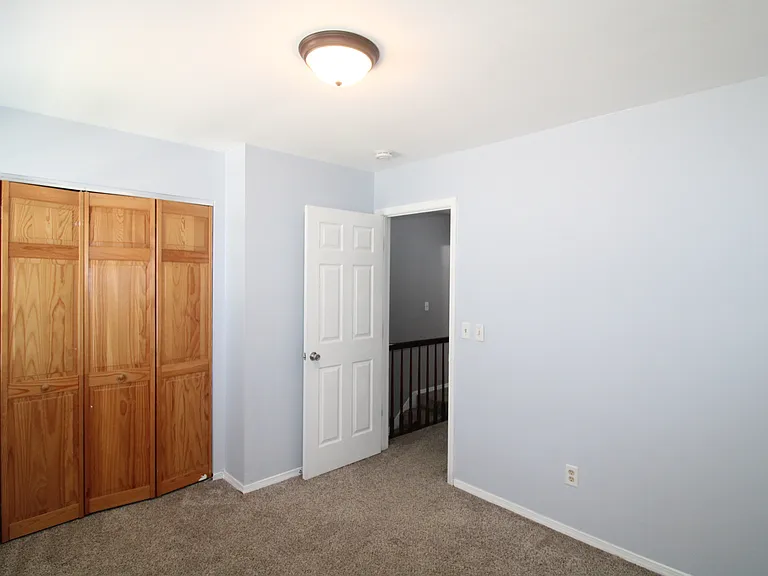 912 Oakwood Farms Ln — Photo 16