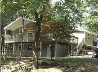 107 Basswood Dr, Dingmans Ferry, PA 18328