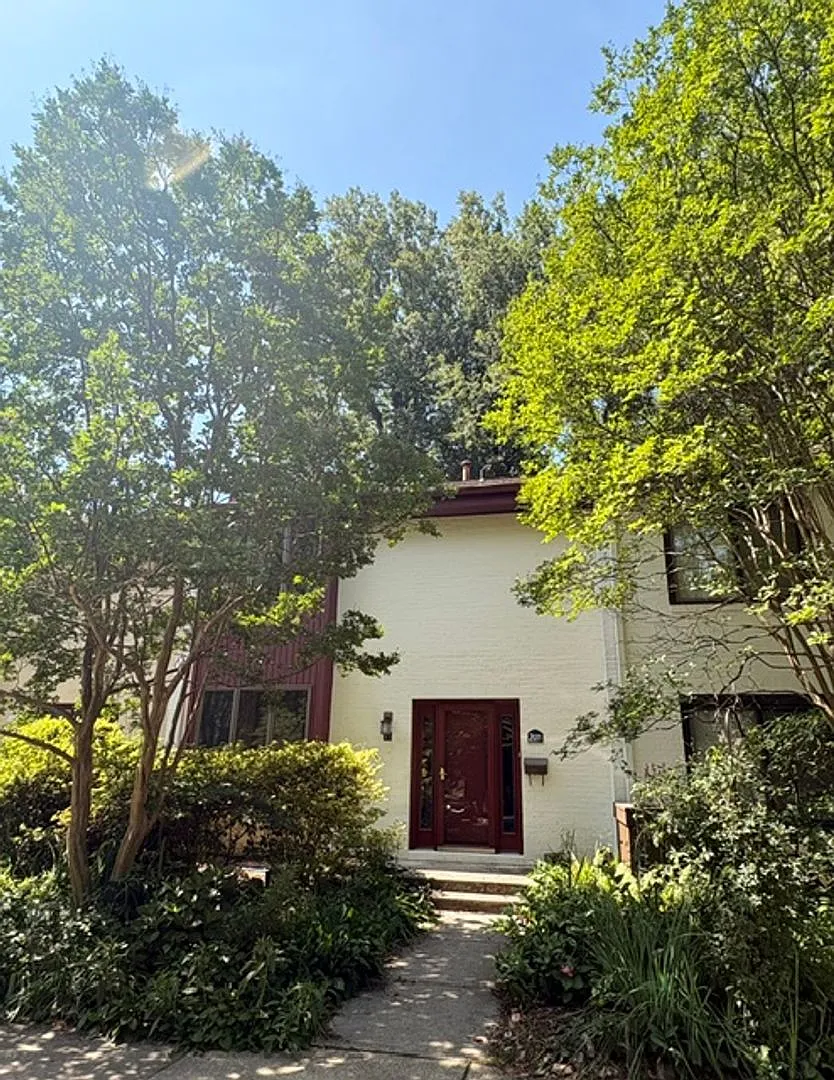 2071 Golf Course Drive — Photo 1