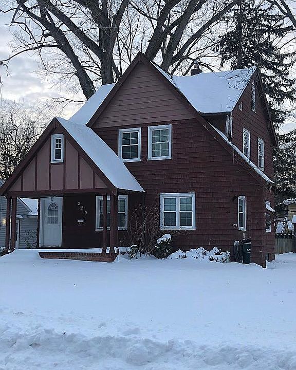 1st image of 220 Franklin Dr