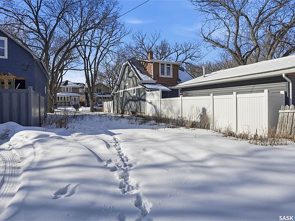 2nd image of 2305 Quebec Street