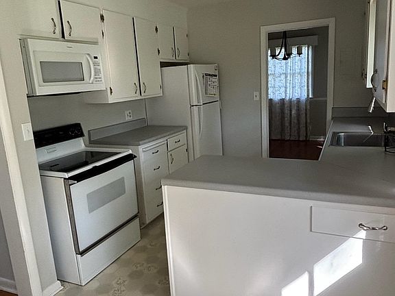 4th image of 364 Ridge Cir