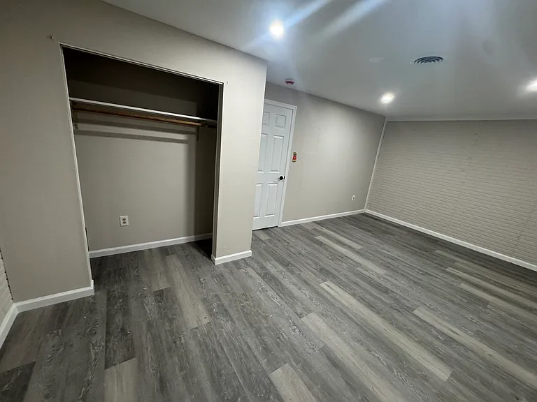 652 Glynlee Ct — Photo 17