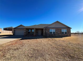 1809 Rialto St, Clinton, OK 73601