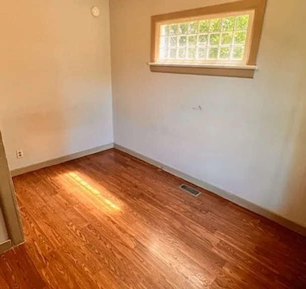 2521-2523 E. Sharp Ave — Photo 6