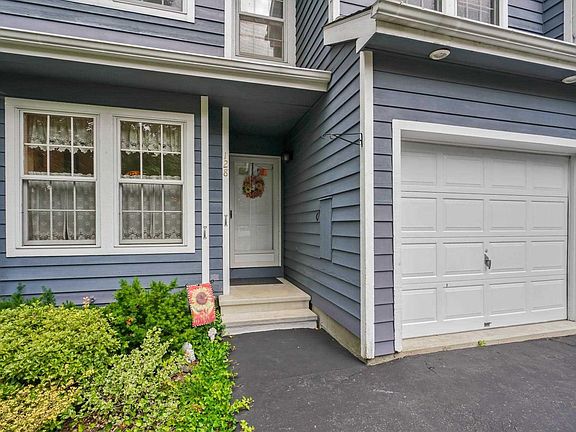 2nd image of 128 Pinebrook Dr #150