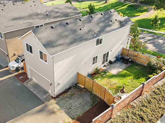 3rd image of 2002 S Taverner Dr