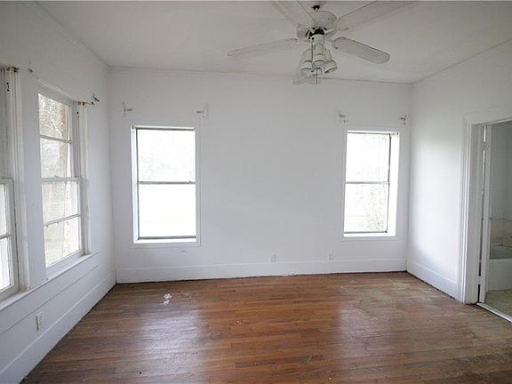 5th image of 502 S 10th St