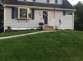 18 Woodbridge Ave, Sewaren, NJ 07077