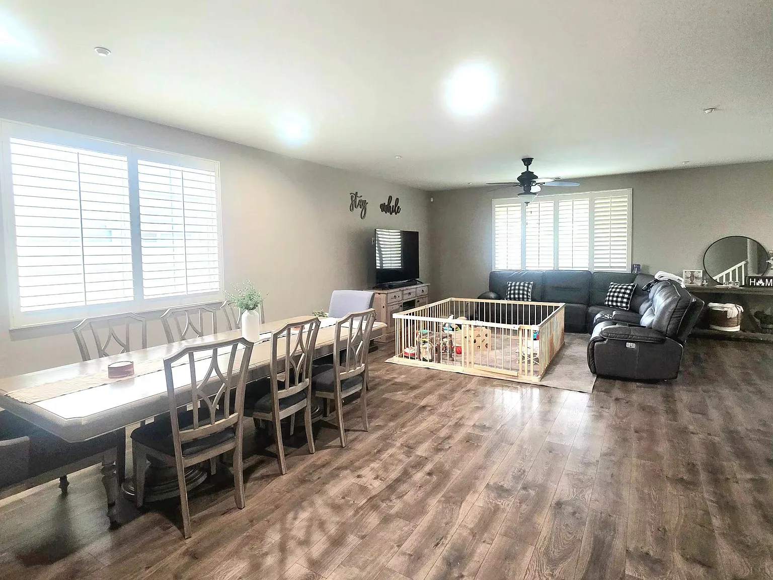 4 bed, 2728 sqft, $3,950 — Photo 2