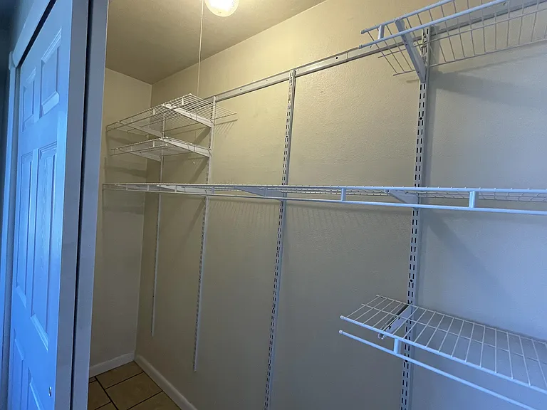 316 E College St #14 — Photo 7