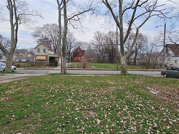 5th image of 2554 E 82nd St
