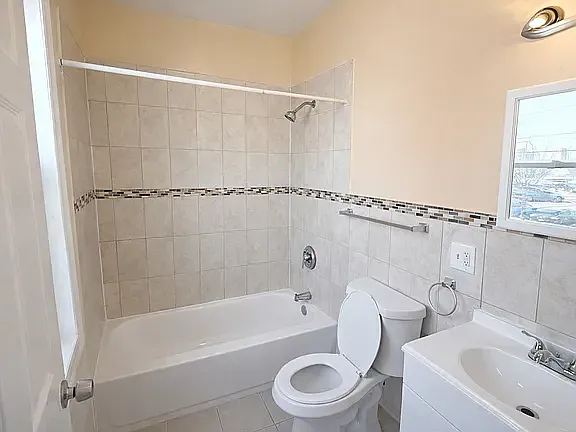 85 Littleton Ave #C — Photo 3