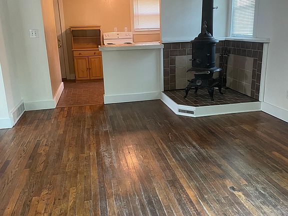 2nd image of 608 Fairgrove Ave