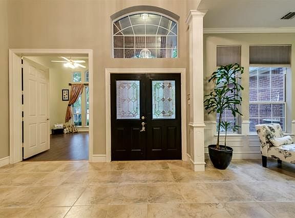 2nd image of 208 Country Club Dr