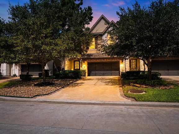 2nd image of 27 Daffodil Meadow Pl
