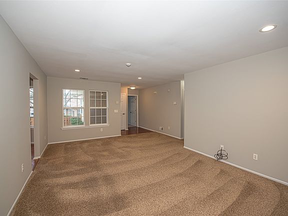 4th image of 164 Theodore Dr #164