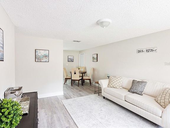 2nd image of 3713 Meadowbreeze Dr