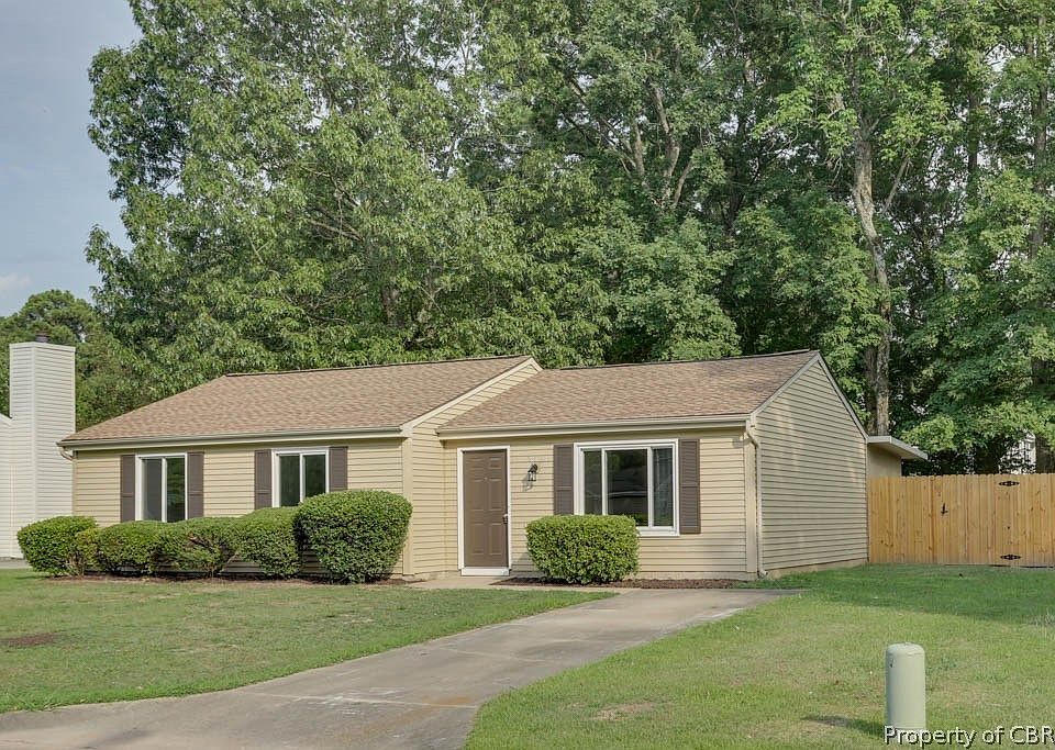 1st image of 516 Ashwood Dr