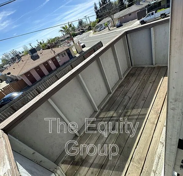 1861 Emma Lee Ln — Photo 8