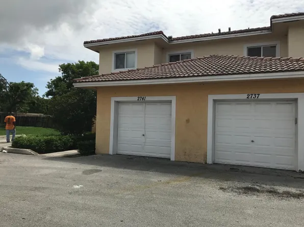 2741 NW 13th St, Pompano Beach, FL 33069