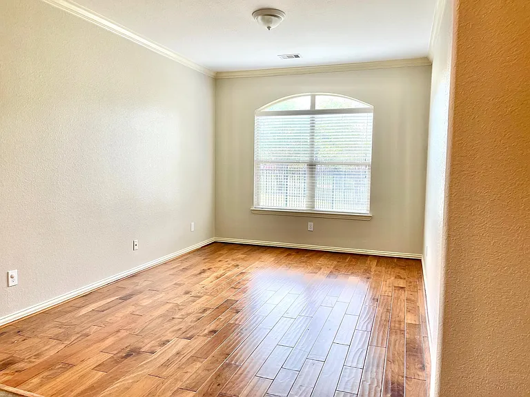 26100 Brickhill Dr — Photo 10