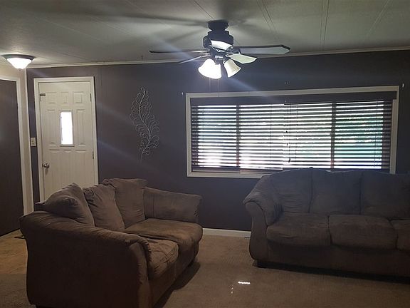 4th image of 422 Silver St