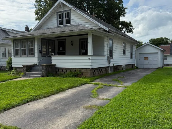 1707 W 3rd St, Dixon, IL 61021