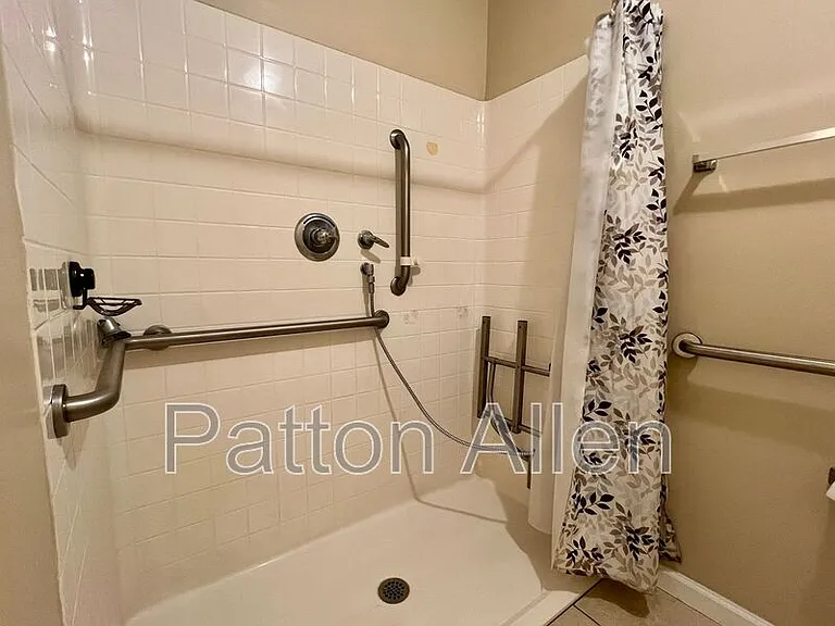 8 Zell Ln #A — Photo 21