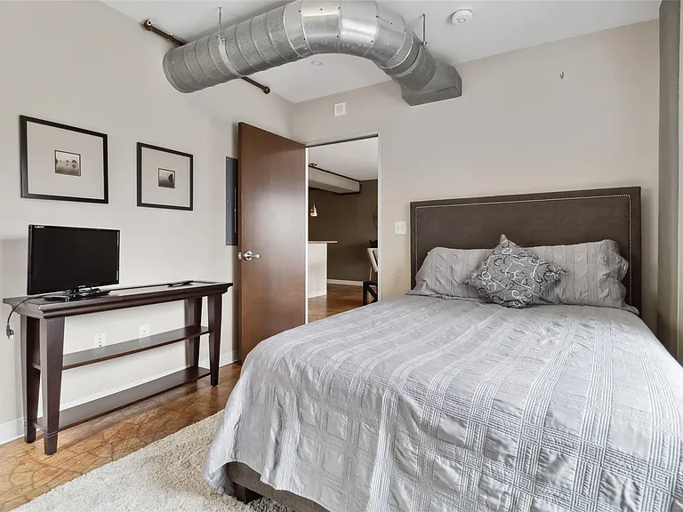 800 Brazos St #803 — Photo 15