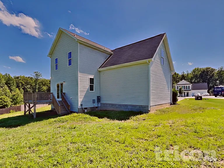 129 Seedling Ct — Photo 18