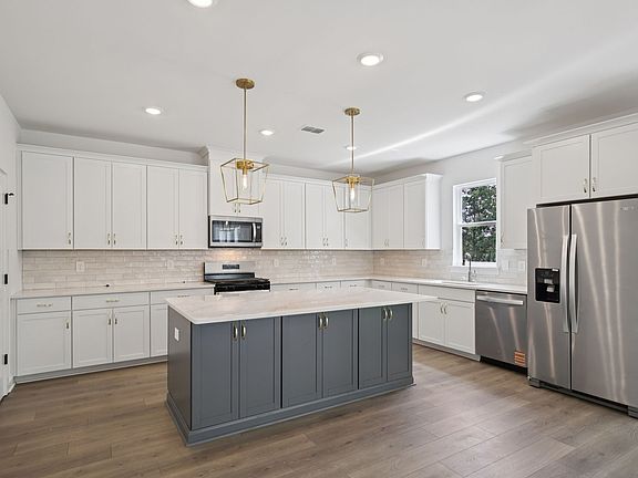 Skip takeout and prep dinner in the well-appointed kitchen.