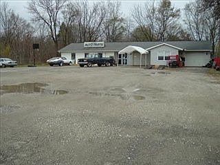 2nd image of 1109 E Bertrand Rd
