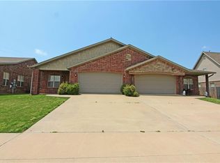702 SW Caprington St #1, Bentonville, AR 72712