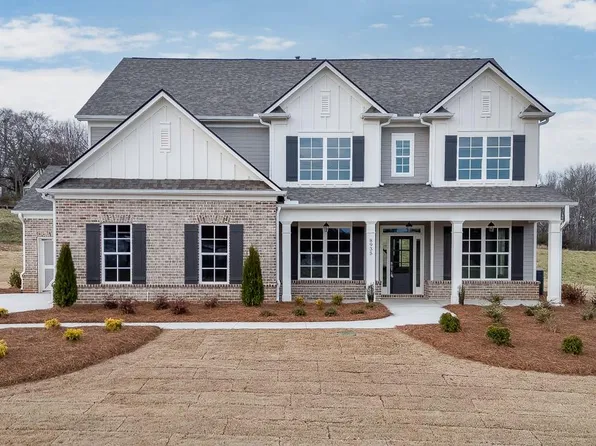 8935 Claude Martin Dr, Gainesville, GA 30506