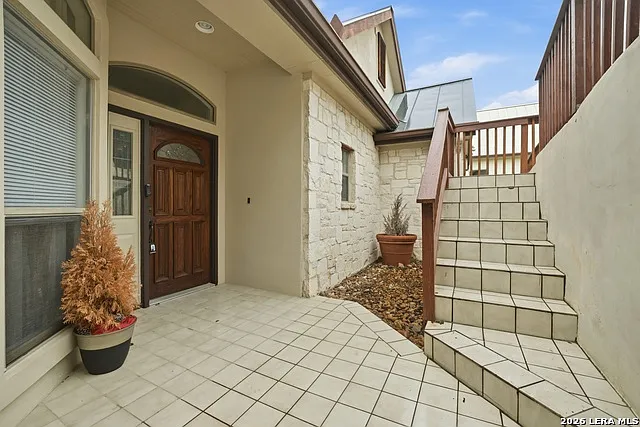 204 Tapatio Dr W — Photo 6
