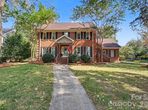 5515 McCallum Ct, Charlotte, NC 28226