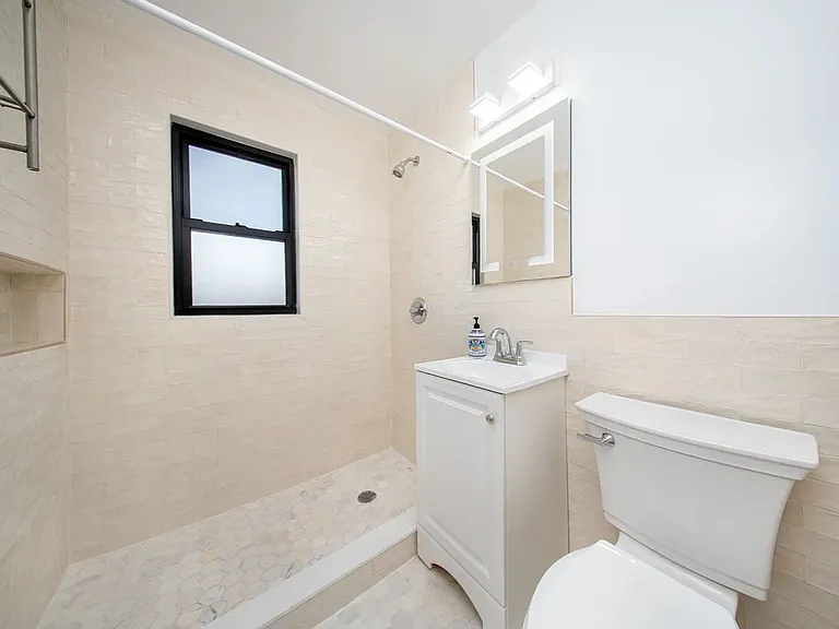 20-23 31st St #3 — Photo 7