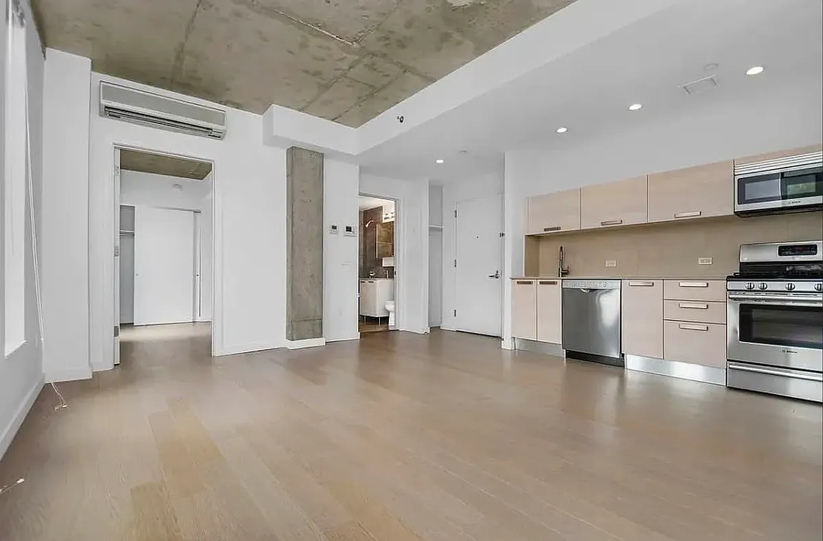Building Photo - 281 Union Ave #2B
