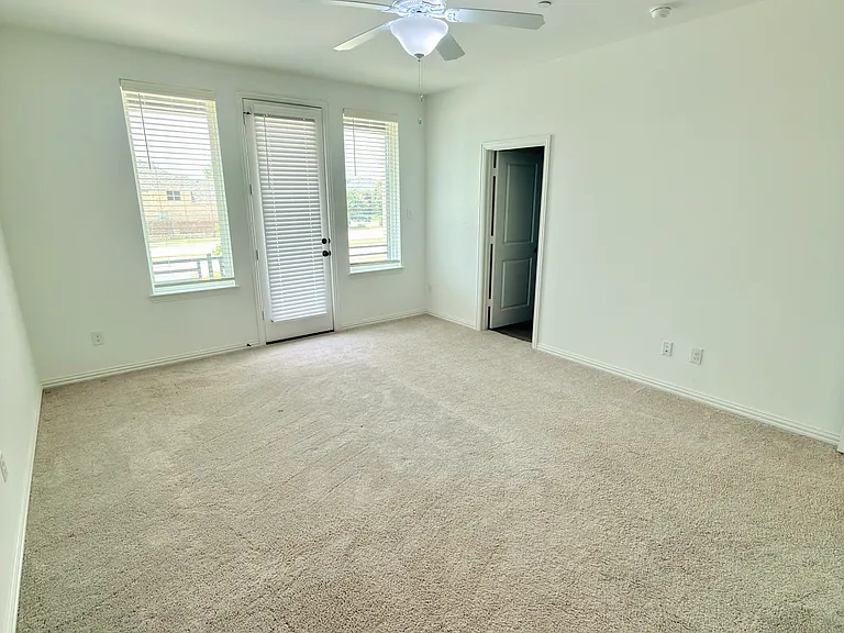 1210 Daybreak Dr — Photo 24