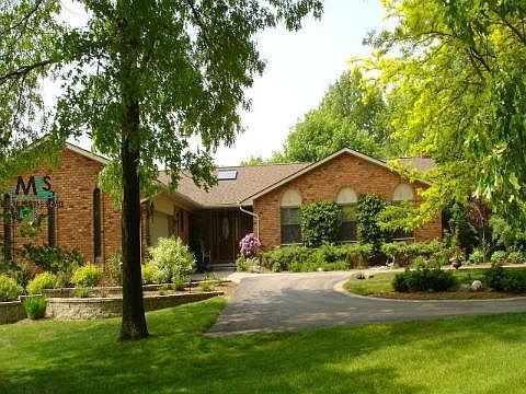 2655 S Dutton Rd, Rochester, MI 48306 | Zillow