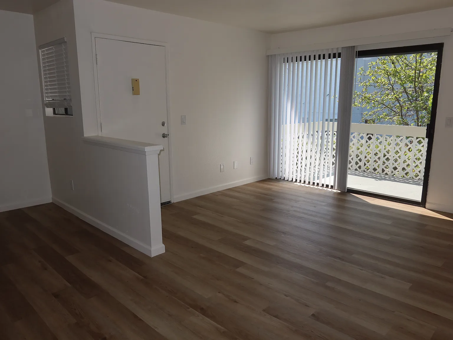 2 bed, 900 sqft, $2,350 — Photo 4