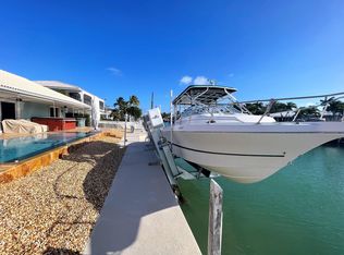 561 11th St, Key Colony Beach, FL 33051