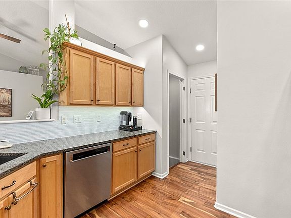 3rd image of 3005 SW Meadow Ridge Dr