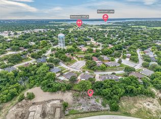 738 Sterling Dr, Benbrook, TX 76126