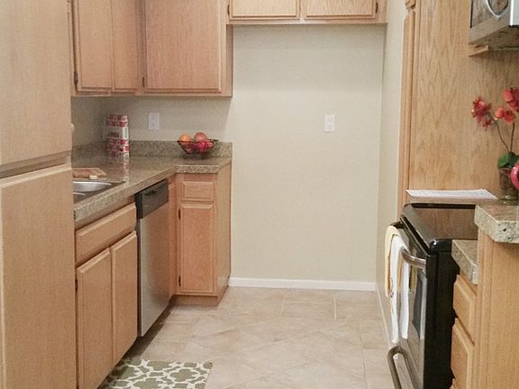 5th image of 4365 Mammoth Ave APT 203