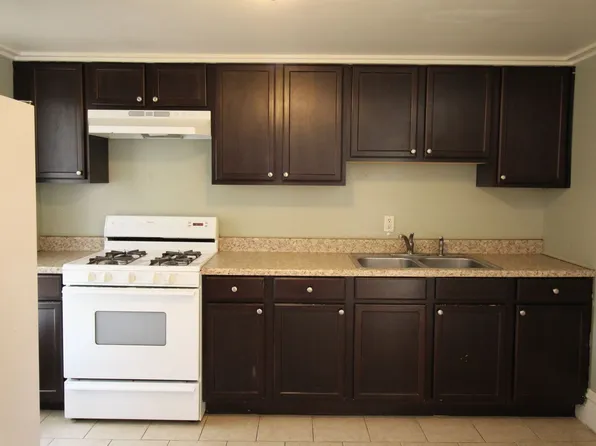 714 Butterworth St SW, Grand Rapids, MI 49504