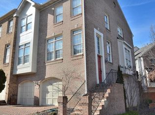 9500 Gatecross Pl, Burke, VA 22015